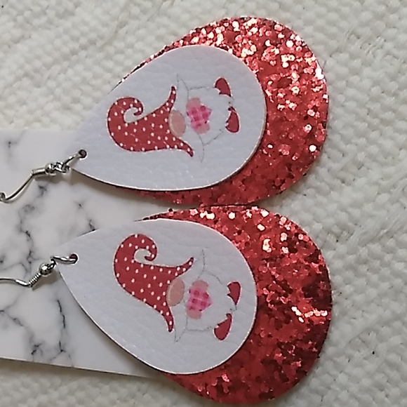 Valentine Faux Leather Double Stacked earrings 1.5 x 3 inch heart w Red Glitter - Picture 3 of 3